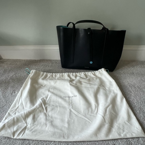 Tiffany Tote- never used excellent condition - Picture 7 of 9